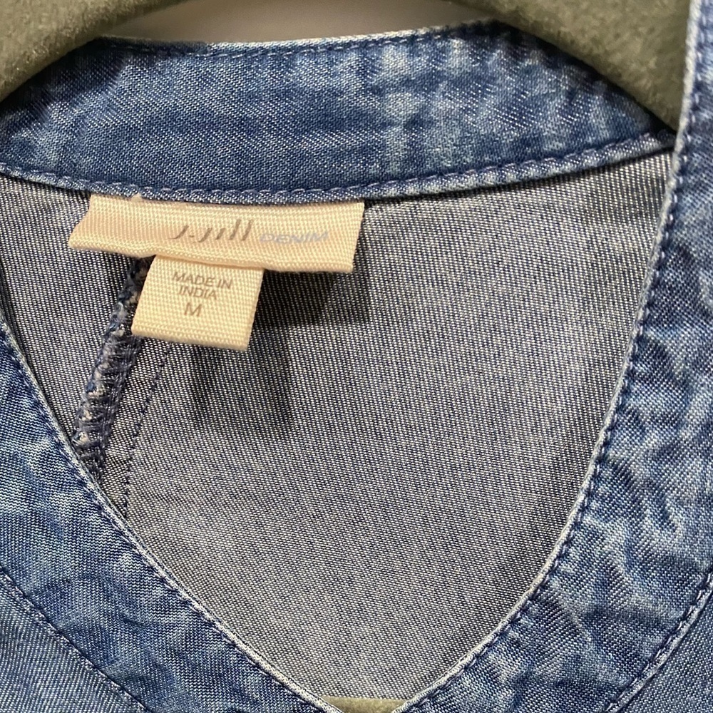 J Jill Lyocell Button down Demin Tunic - Picture 6 of 8